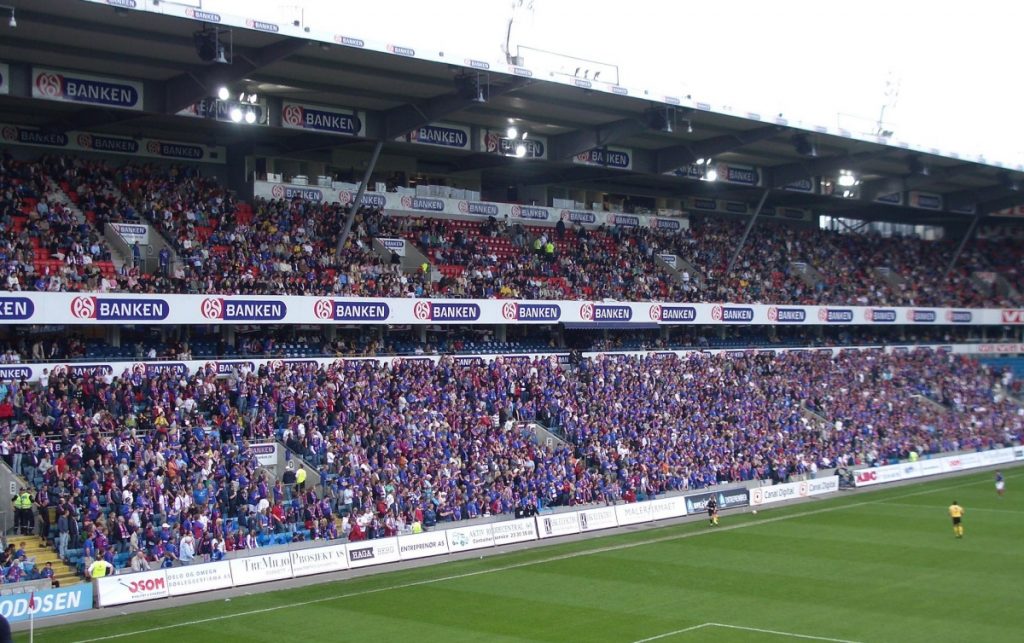Vålerenga supporters at Ullevaal Stadion